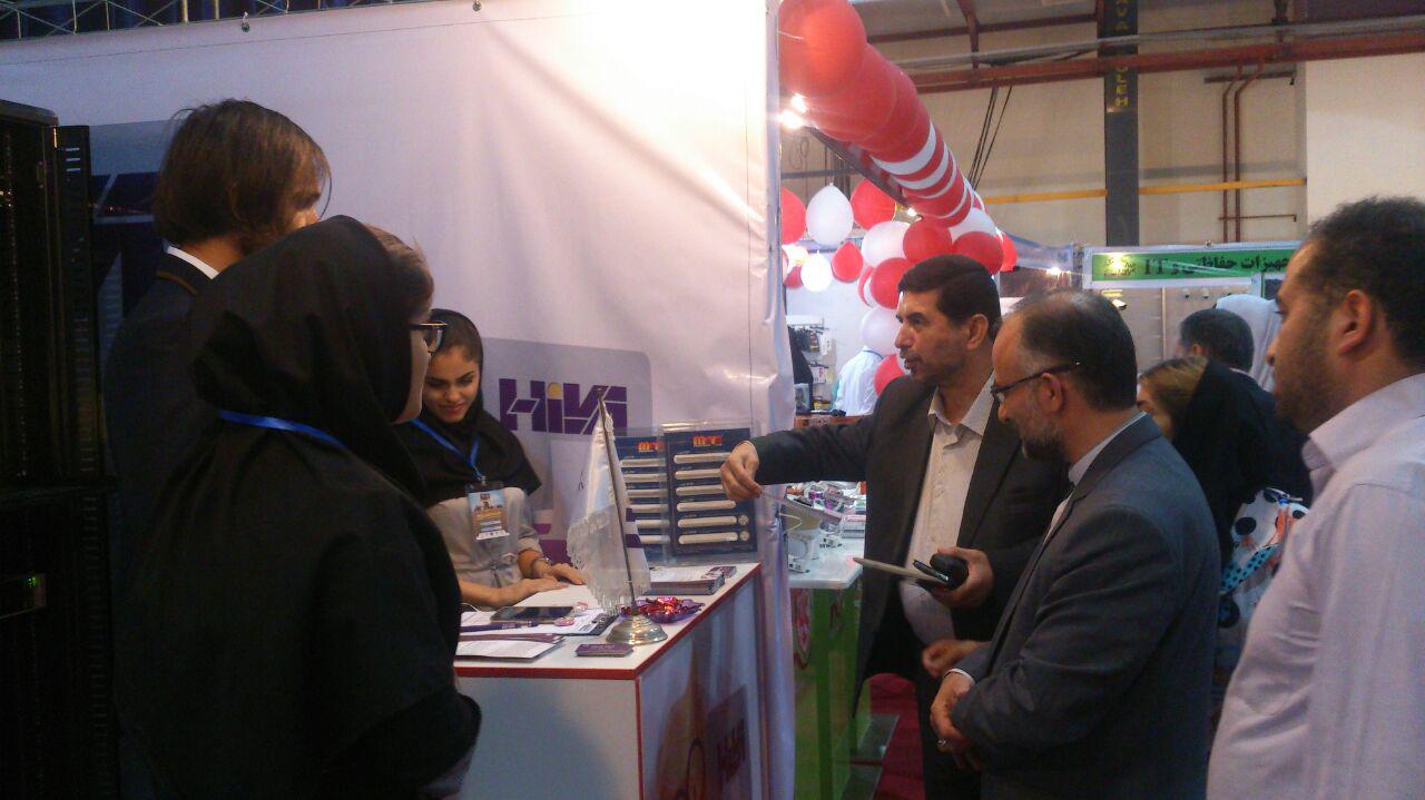 حضور نماینده مجلس در غرفه هیوا شبکه